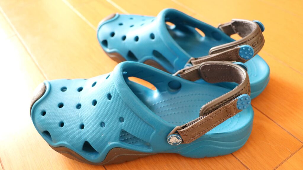 crocs